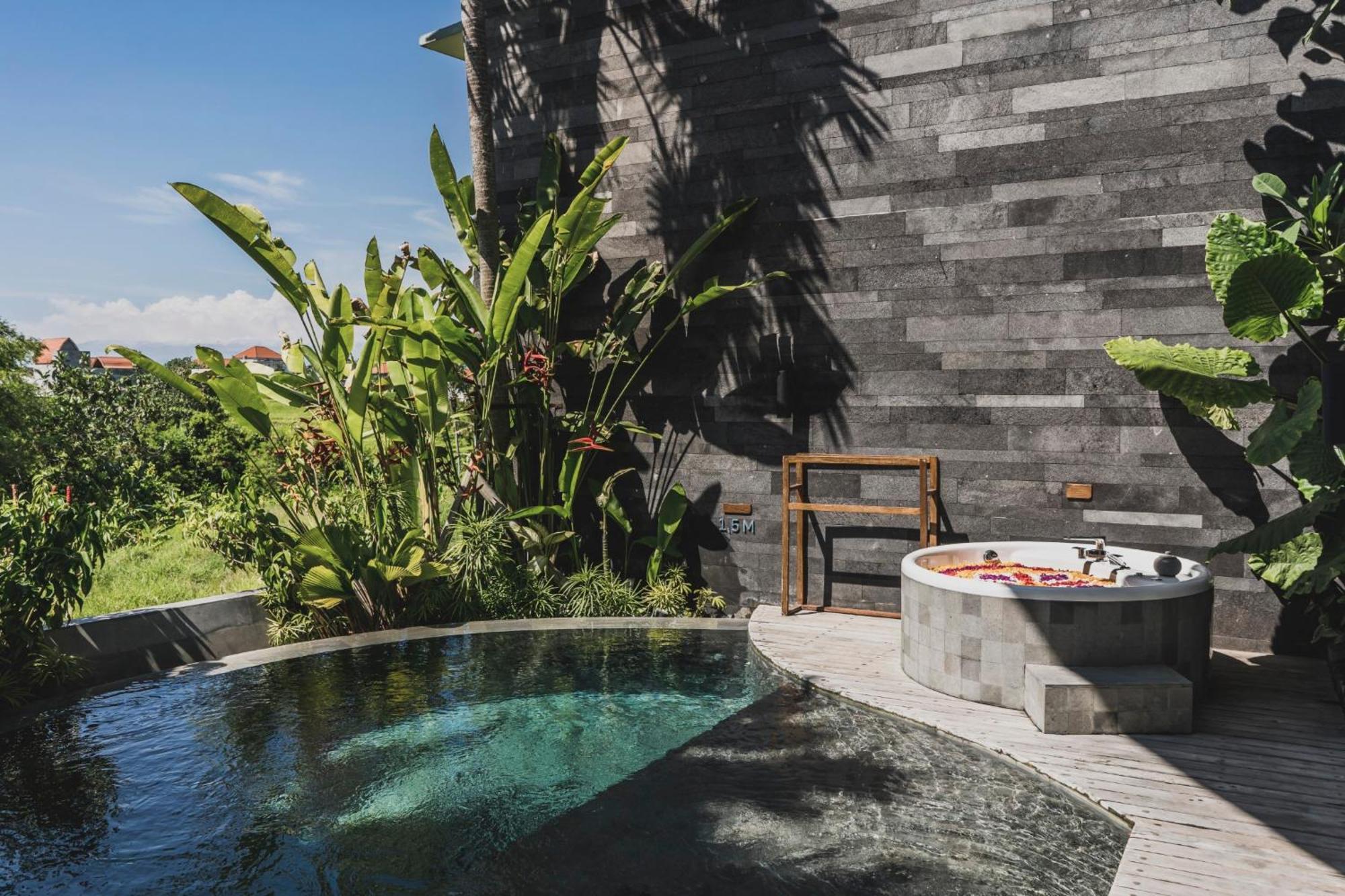 Astera Luxury Resort & Spa Canggu By Ini Vie Hospitality Buitenkant foto
